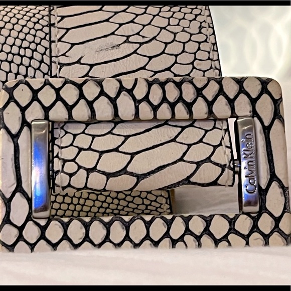 ⭐️ CALVIN KLEIN ⭐️ VINTAGE WAIST BELT GENUINE LEATHER SIZE SMALL - Picture 7 of 16